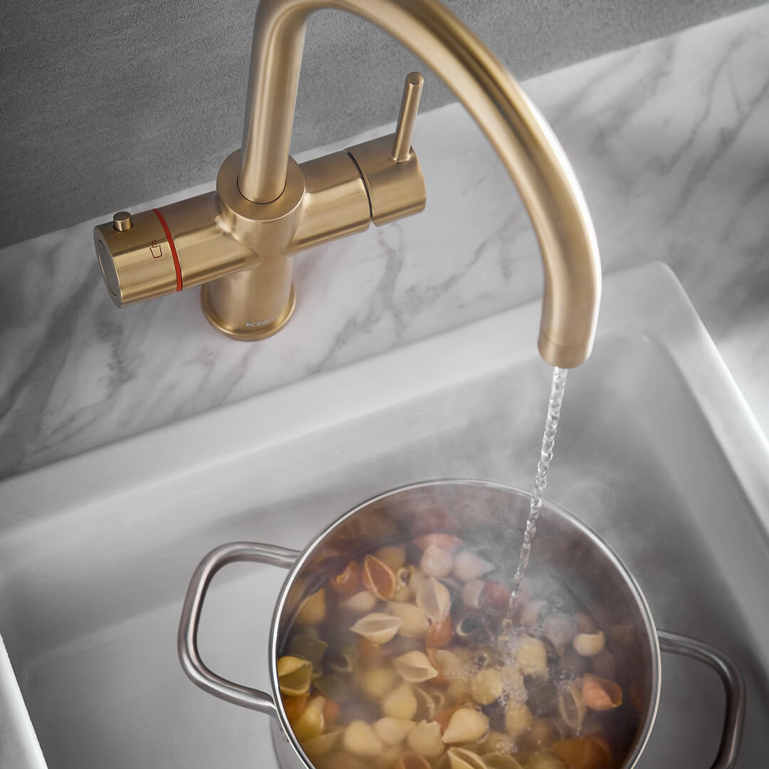 2-KoGE-3in1-Swan-Hot-Boiling-Tap-Brushed-Brass-Cooking